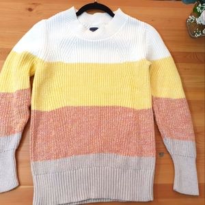 **SOLD**GAP Sweater, Like New, Size M
